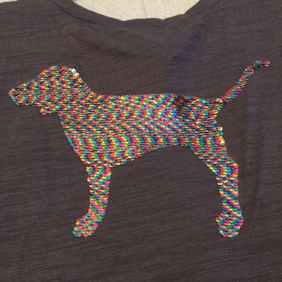 Navy blue V neck shirt - Picture 2 of 4